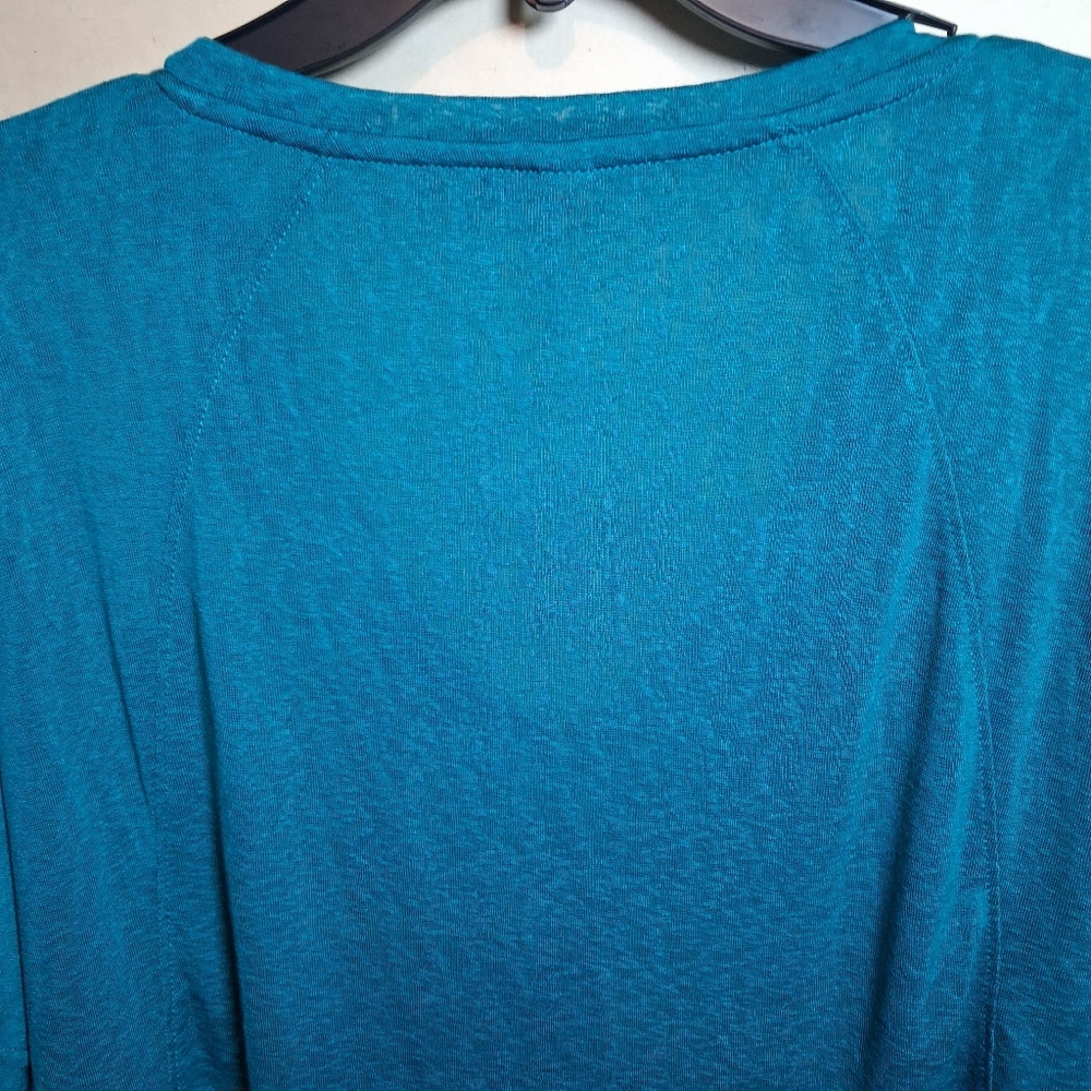 NWT MonoB Oversized Casual Top Sz L Teal Slight High-Low Athleisure - Picture 4 of 6